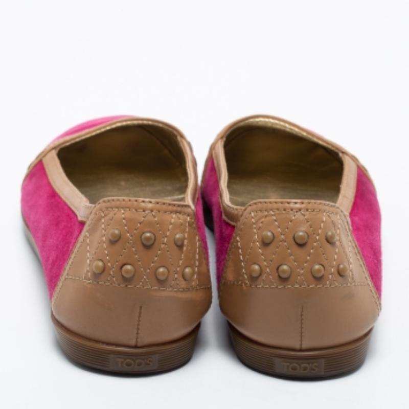 Tod's en cuir et daim rose/marron  Ballerines taille 40 Excellent état - En vente à Dubai, Al Qouz 2