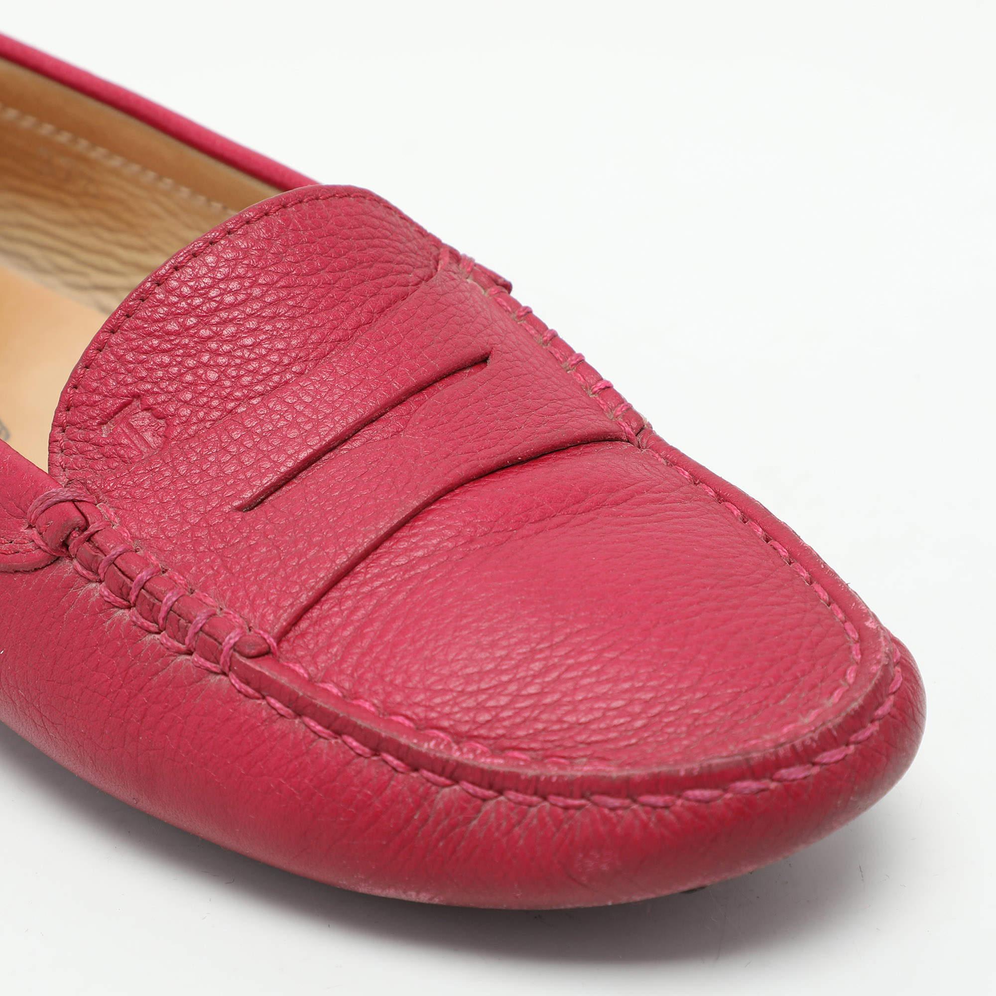 Tod's Rosa Leder Penny Loafers aus Leder Größe 37,5 im Angebot 2