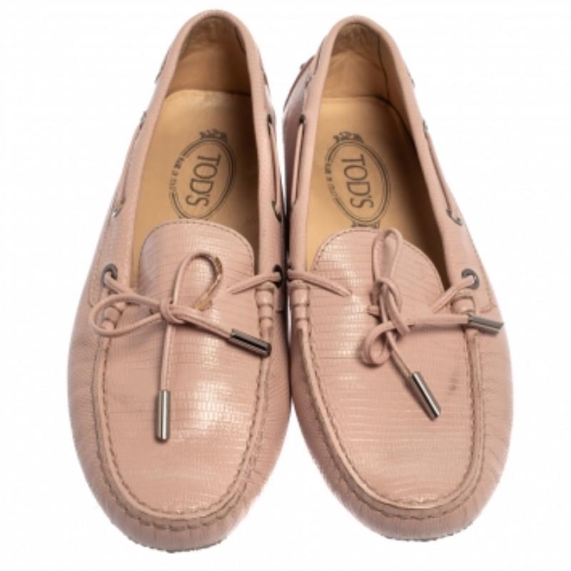 Tod's Pink Lizard Embossed Leather Slip On  Loafers Size 41 For Sale 1