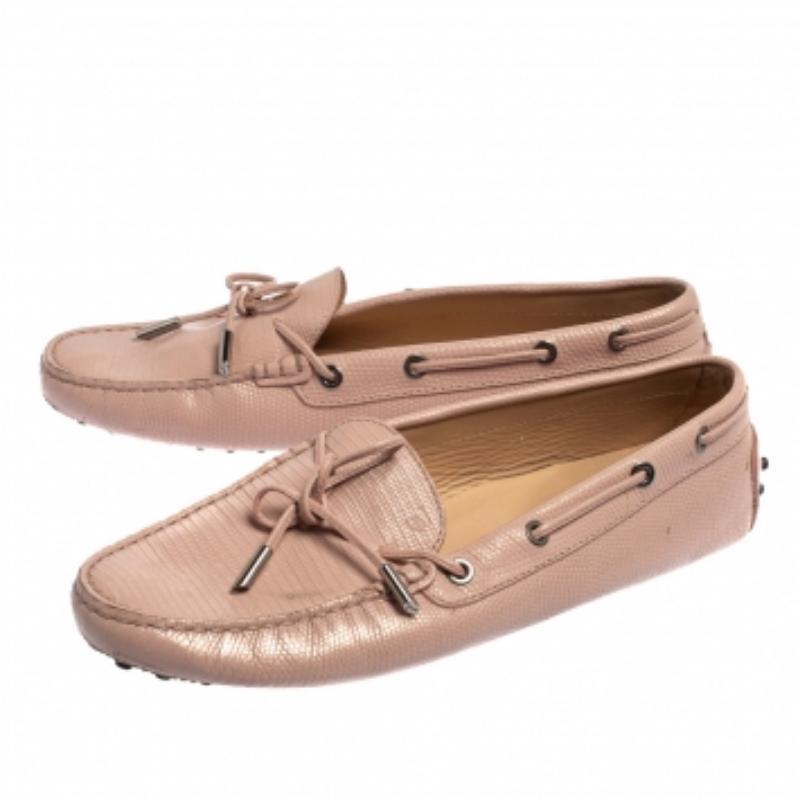 Tod's Pink Lizard Embossed Leather Slip On  Loafers Size 41 For Sale 2