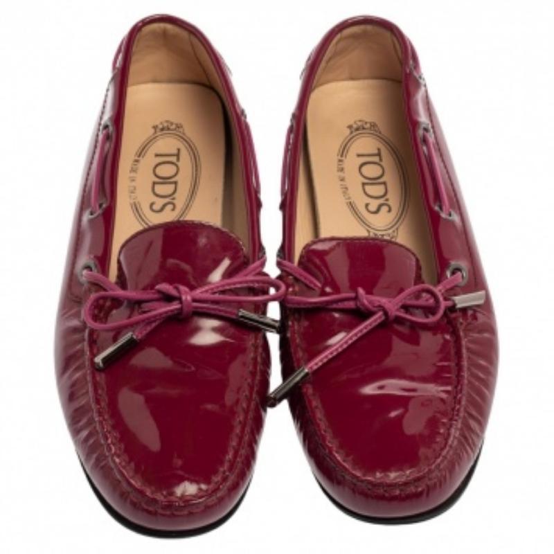 Brown Tod's Pink Patent Leather Bow Loafers Size 36.5 For Sale