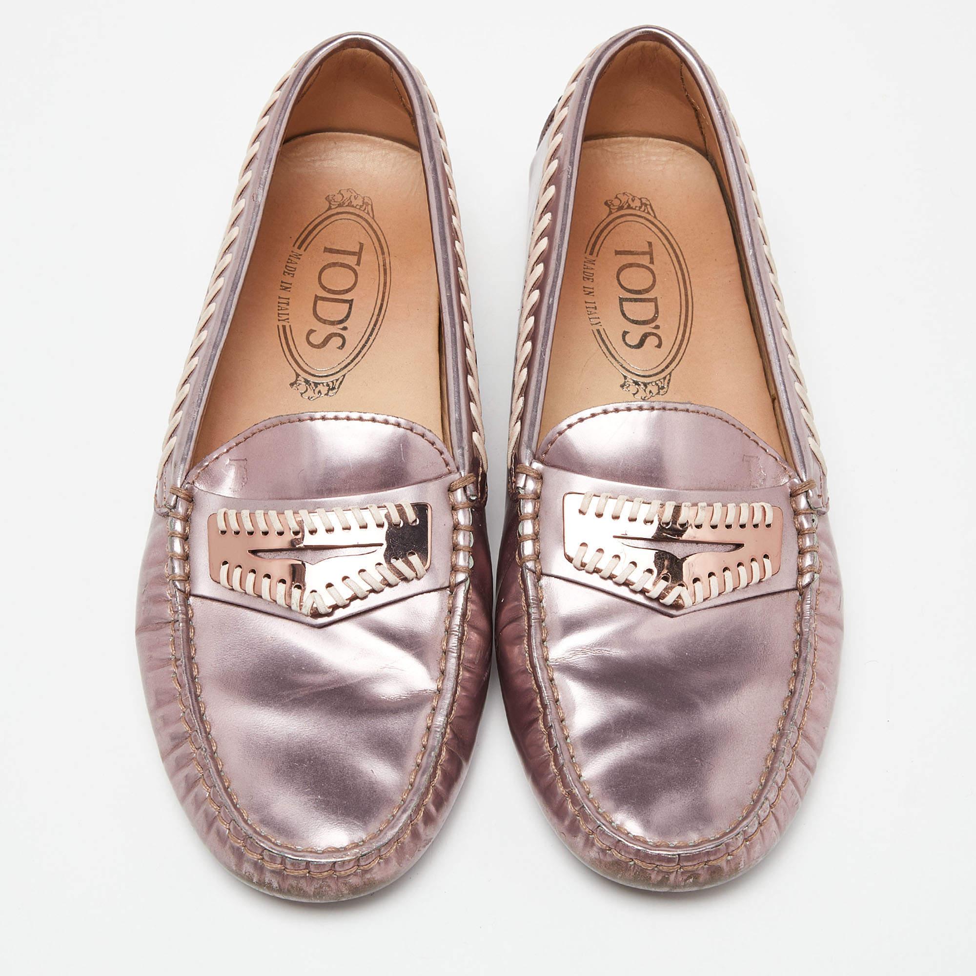 Brown Tod's Pink Patent Leather Gommino Slip On Loafers Size 36 For Sale