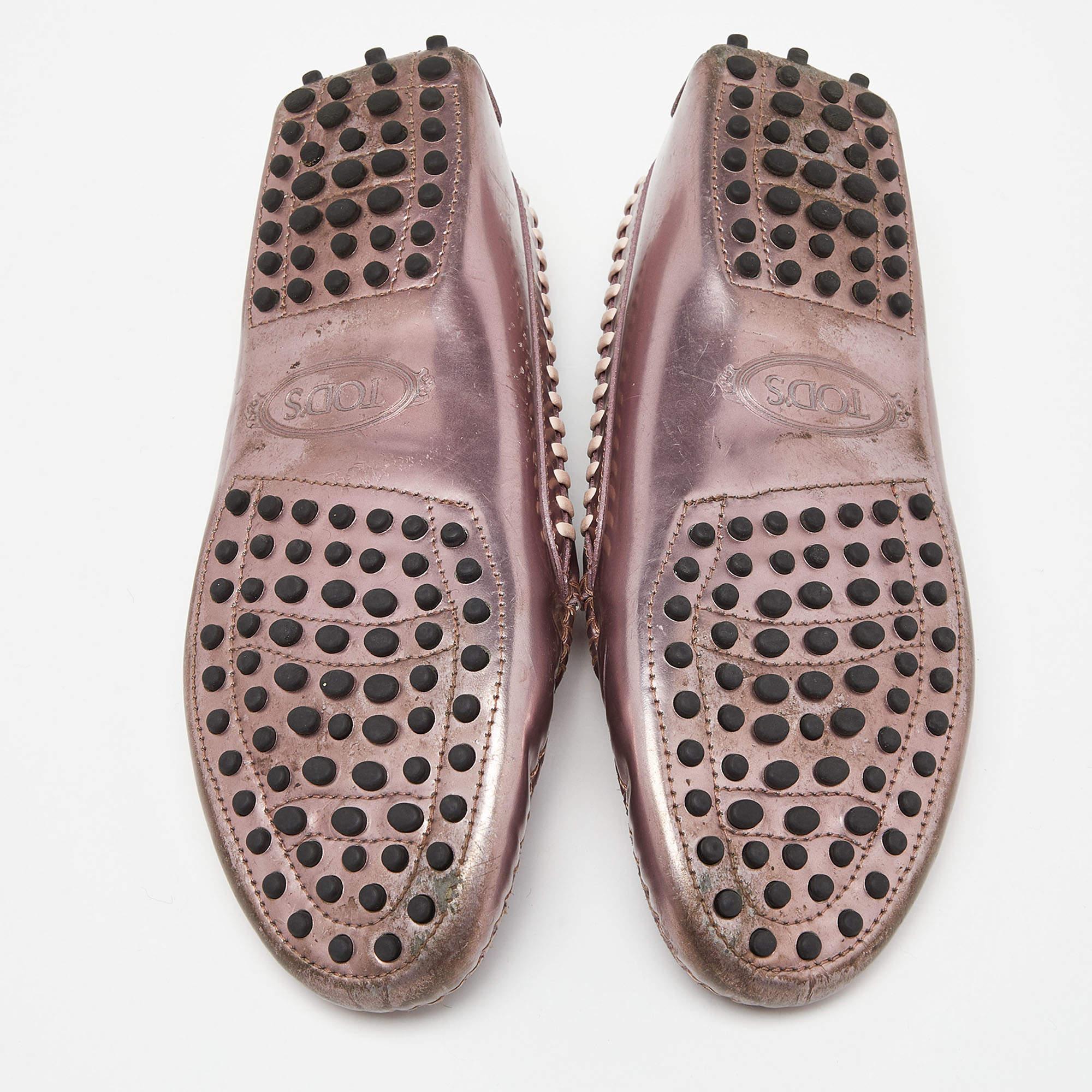Tod's Pink Patent Leather Gommino Slip On Loafers Size 36 For Sale 1