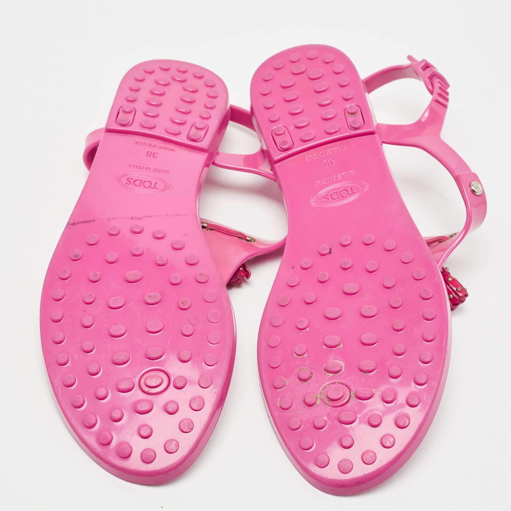 Tod's Pink Rubber Studded Tassel Thong Flat Sandals Size 38 For Sale 2