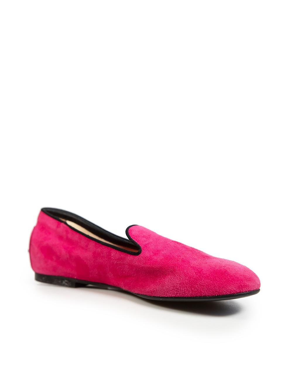 CONDITION is Very good. Minimal wear to loafers is evident. Light discolouration mark on the left side of the inner lining on the left shoe, light abrasions to the tips and back counters of both shoes on this used Tod's designer resale item.
  
  
 