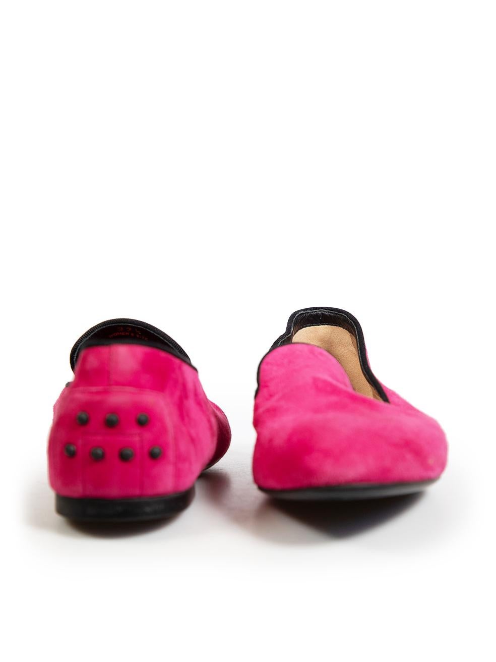 Tod's Pink Suede Almond Toe Loafers Size IT 37.5 In Good Condition For Sale In London, GB