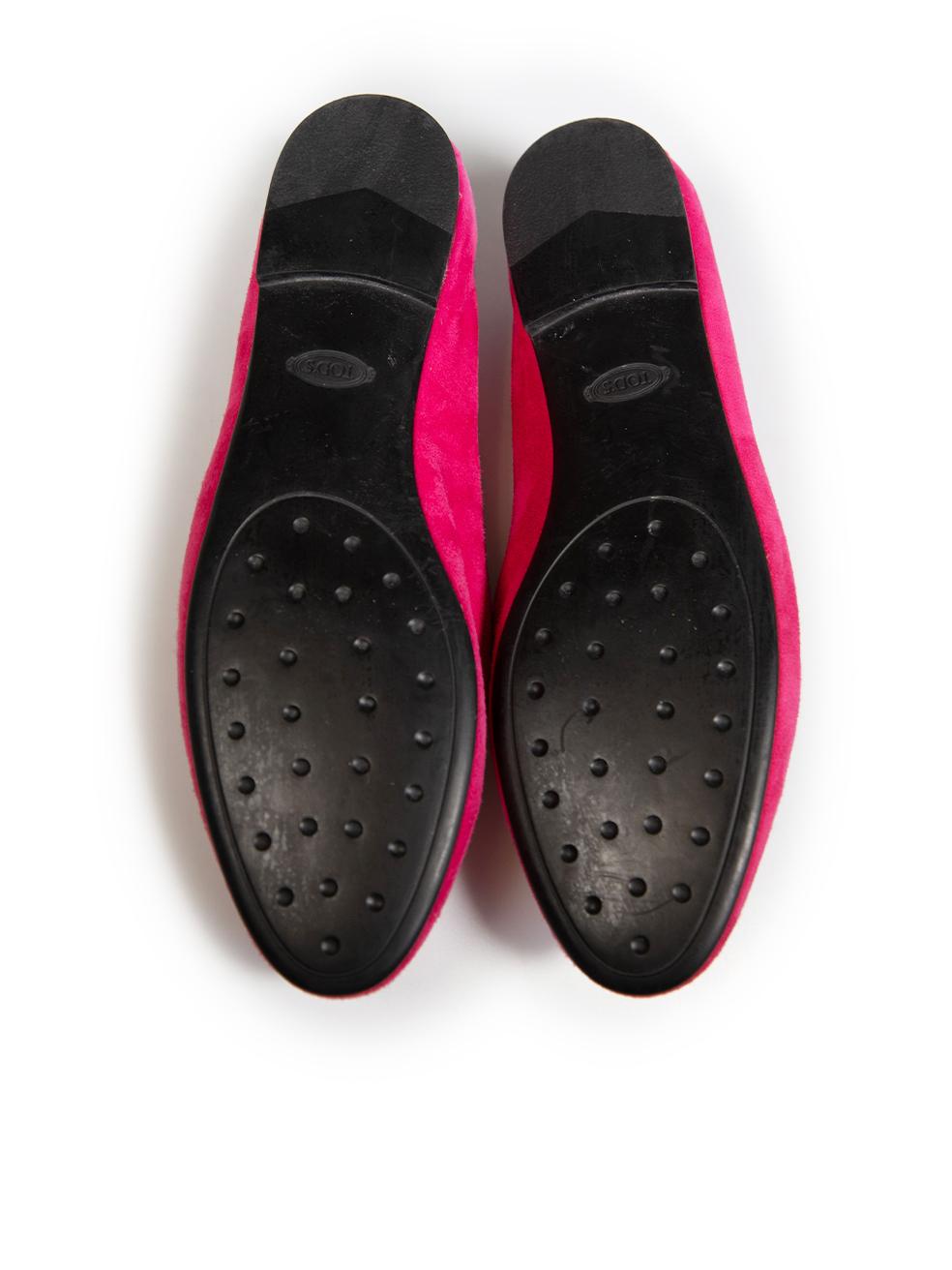 Women's Tod's Pink Suede Almond Toe Loafers Size IT 37.5 For Sale