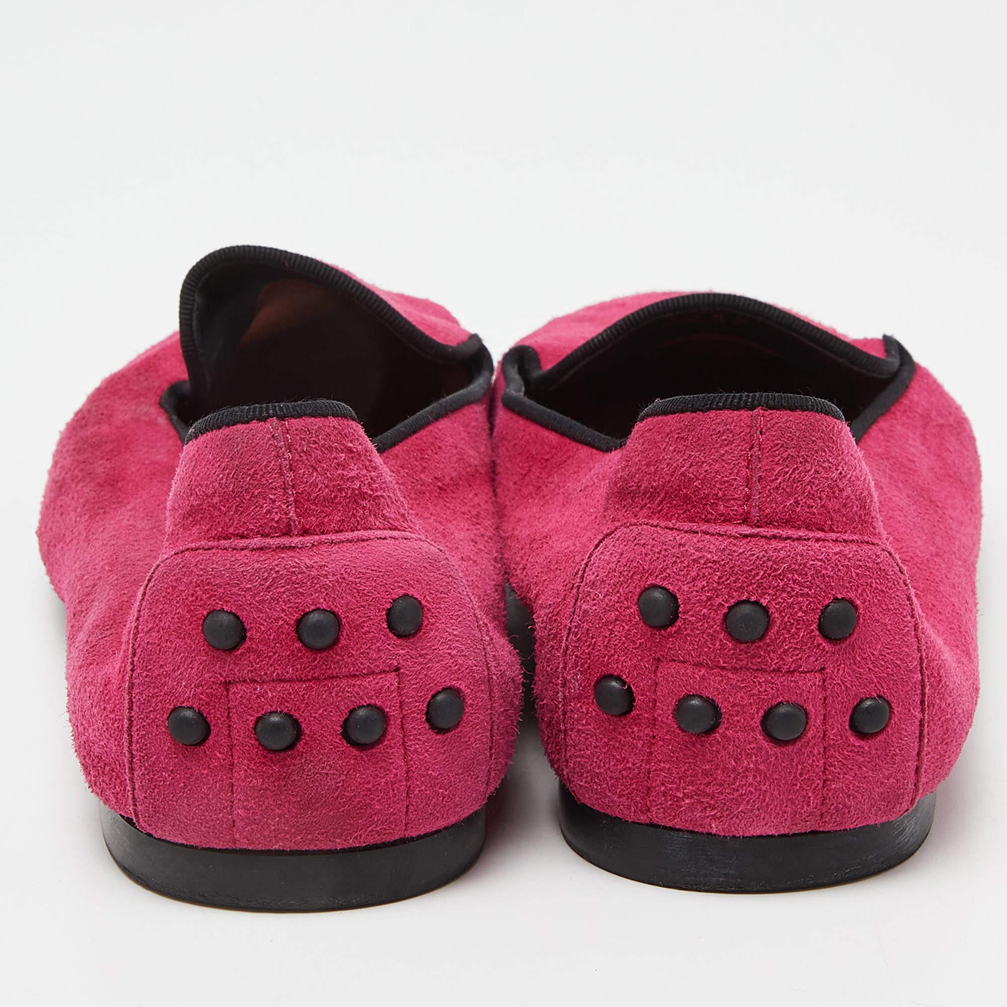 Donna Pantofole da fumo in pelle scamosciata rosa di Tod's taglia 36,5 in vendita