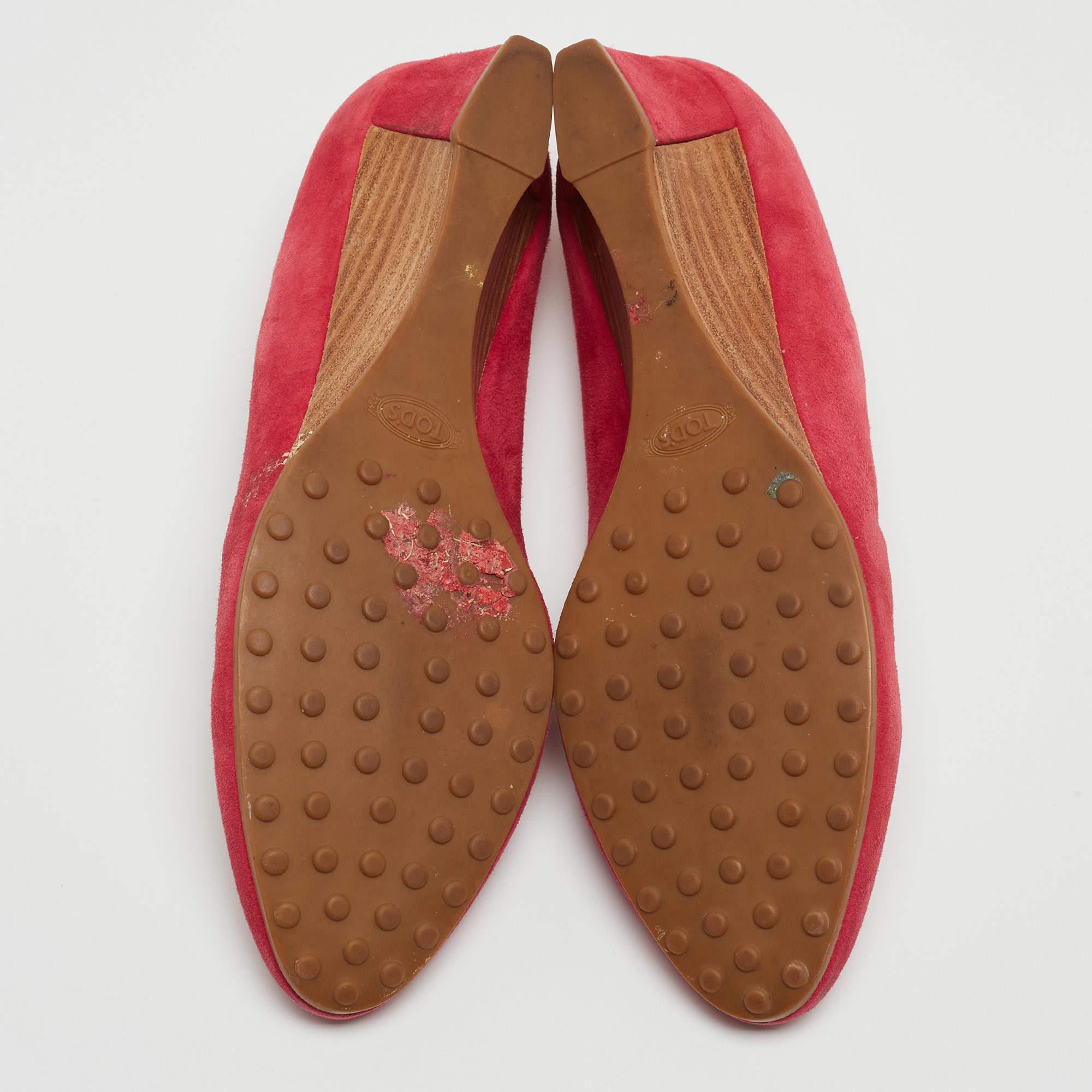 Tod's Pink Suede Wedge Pumps Size 37.5 For Sale 2