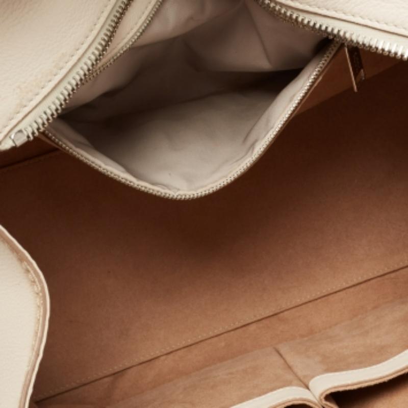 Tod's - Fourre-tout en cuir rose poudré Bon état - En vente à Dubai, Al Qouz 2