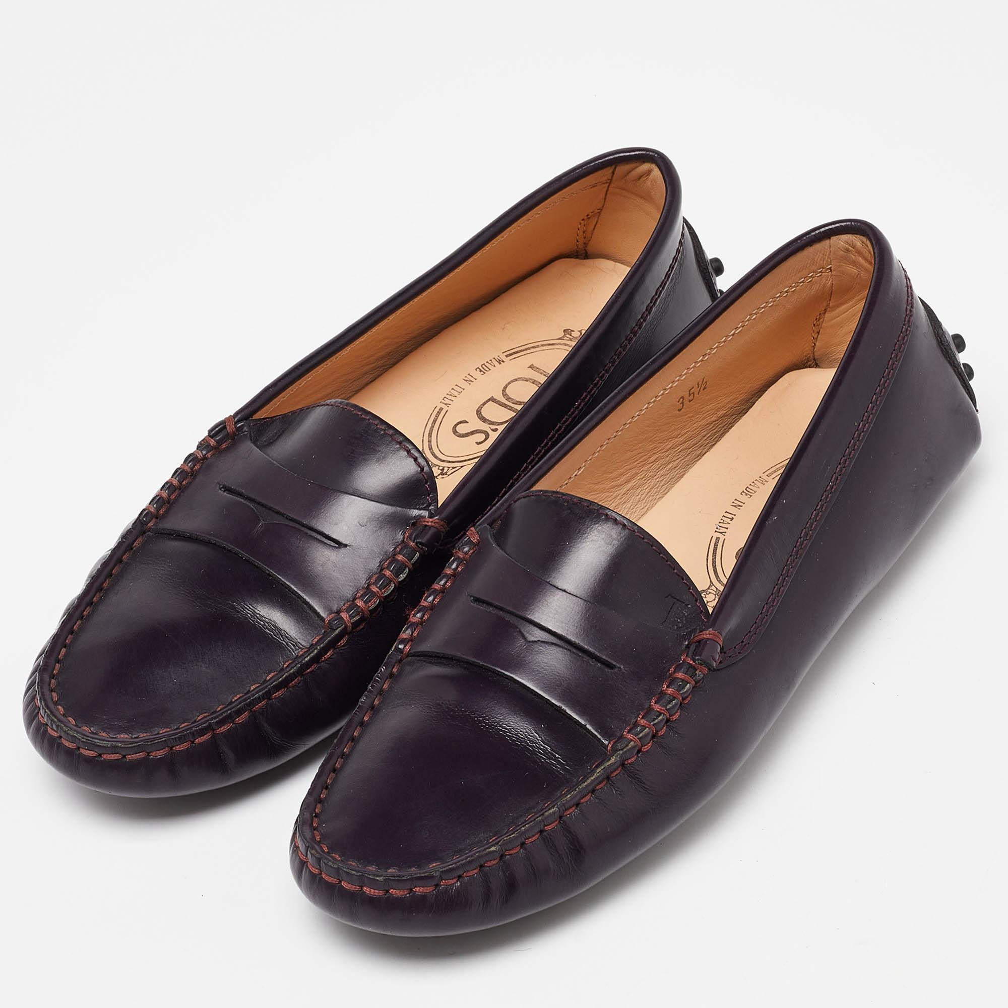 To perfectly complement your attires, we bring you this pair of loafers that speak nothing but style. The shoes have been crafted with skill and are designed to be easy to slip on. They are just the right choice to complement your fashionable side.