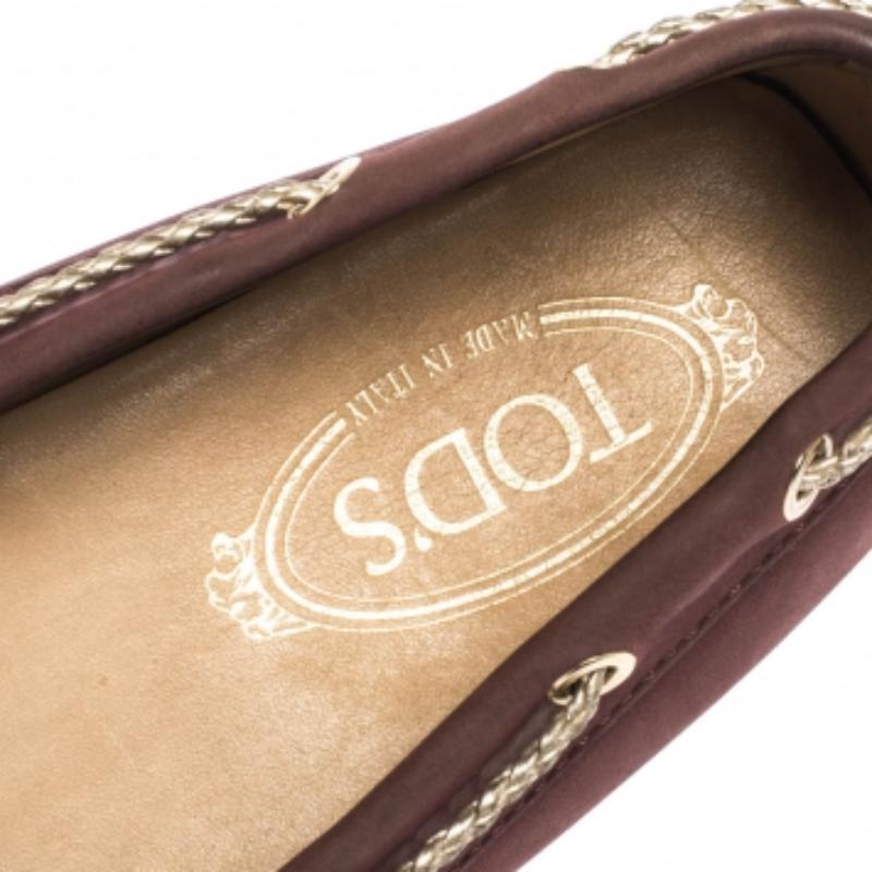 Tod's Mocassins à nœud en cuir violet et or, taille 38,5 en vente 1