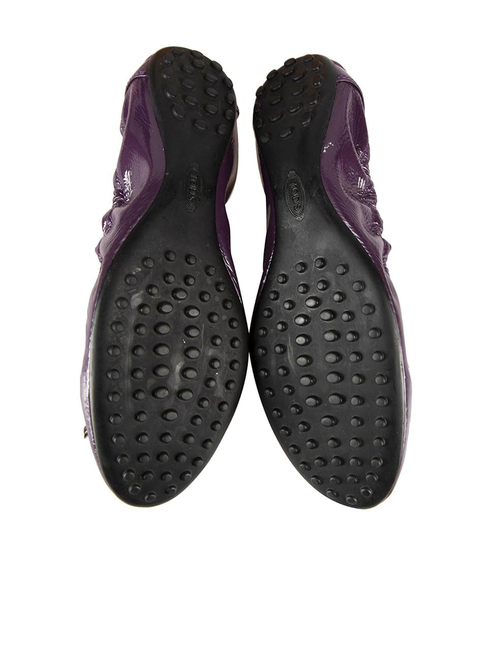 Tod's Chaussures de conduite violettes en cuir verni Taille IT 37,5 Bon état - En vente à London, GB