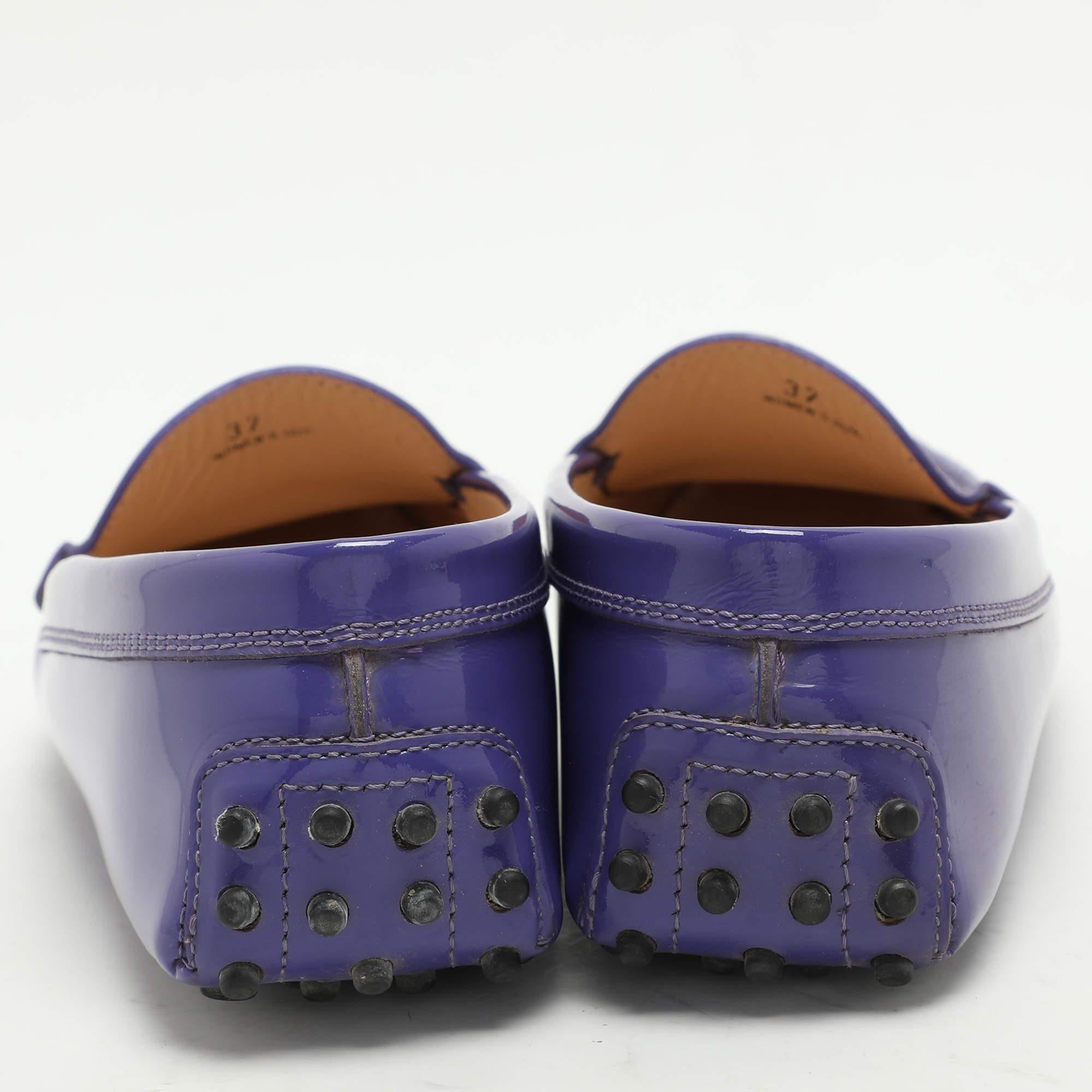De las mujeres Tod's Mocasines Slip On de charol morado talla 37 en venta