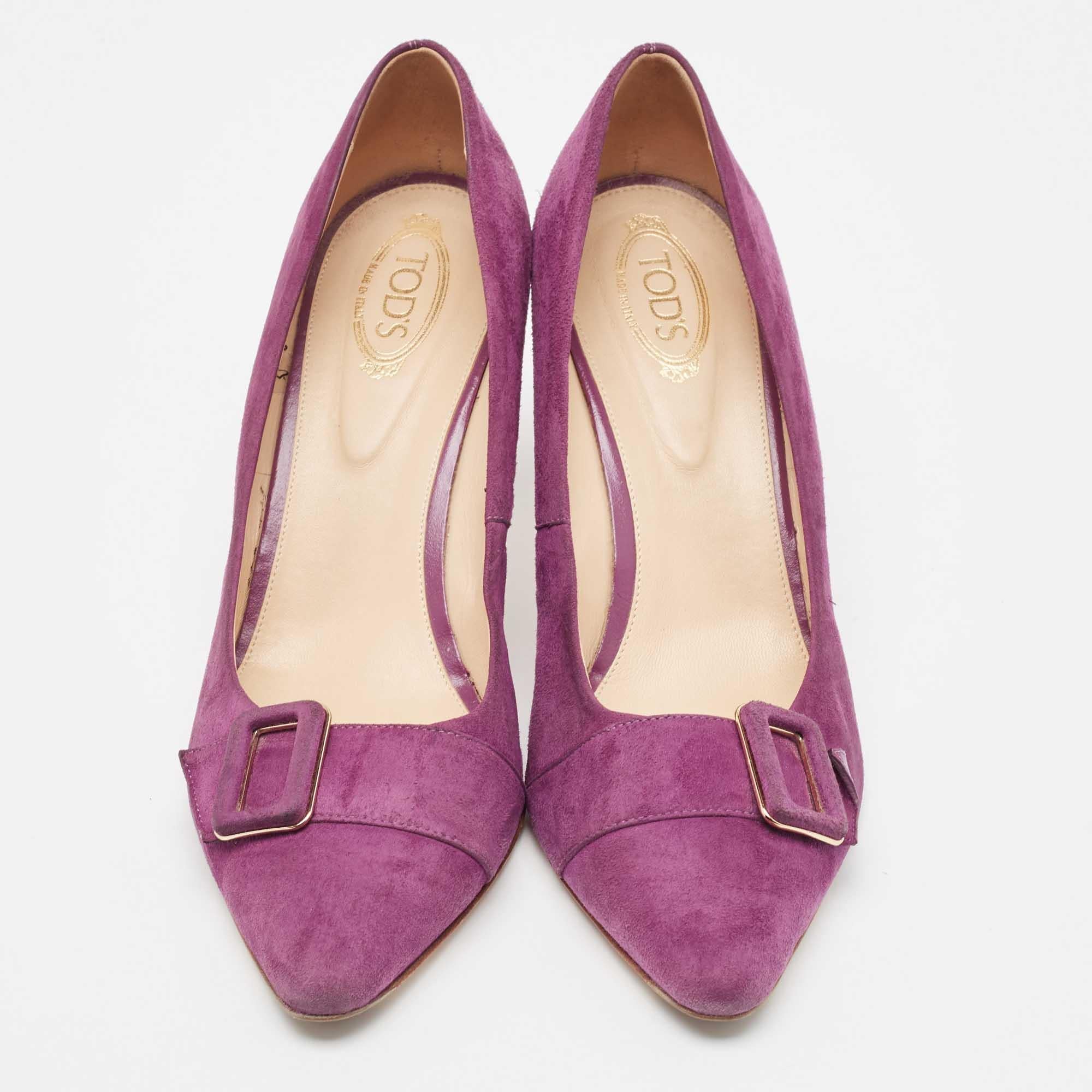 Tod's Purple Suede Buckle Pumps Size 40 In Fair Condition For Sale In Dubai, Al Qouz 2
