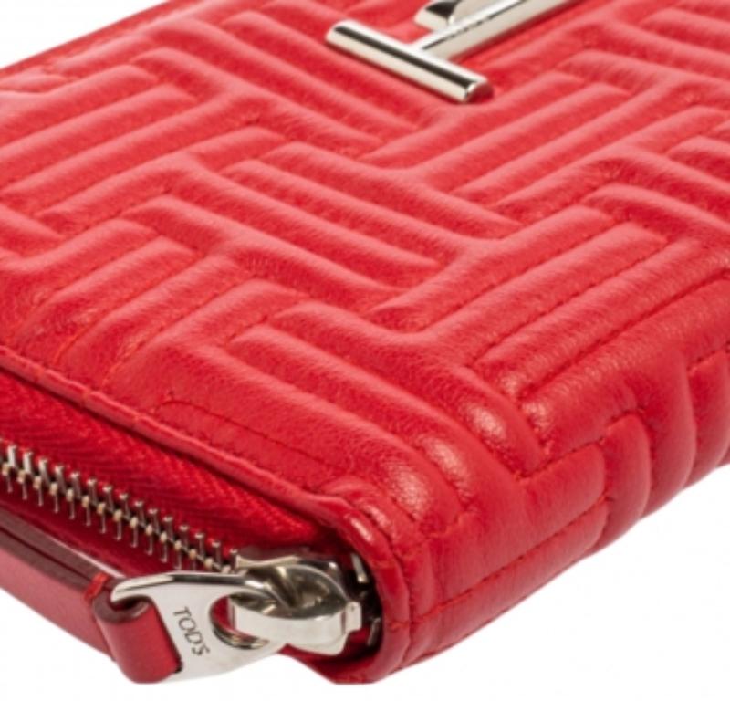 Tod's Red Leather Double T Zip Around Continental Wallet For Sale 3