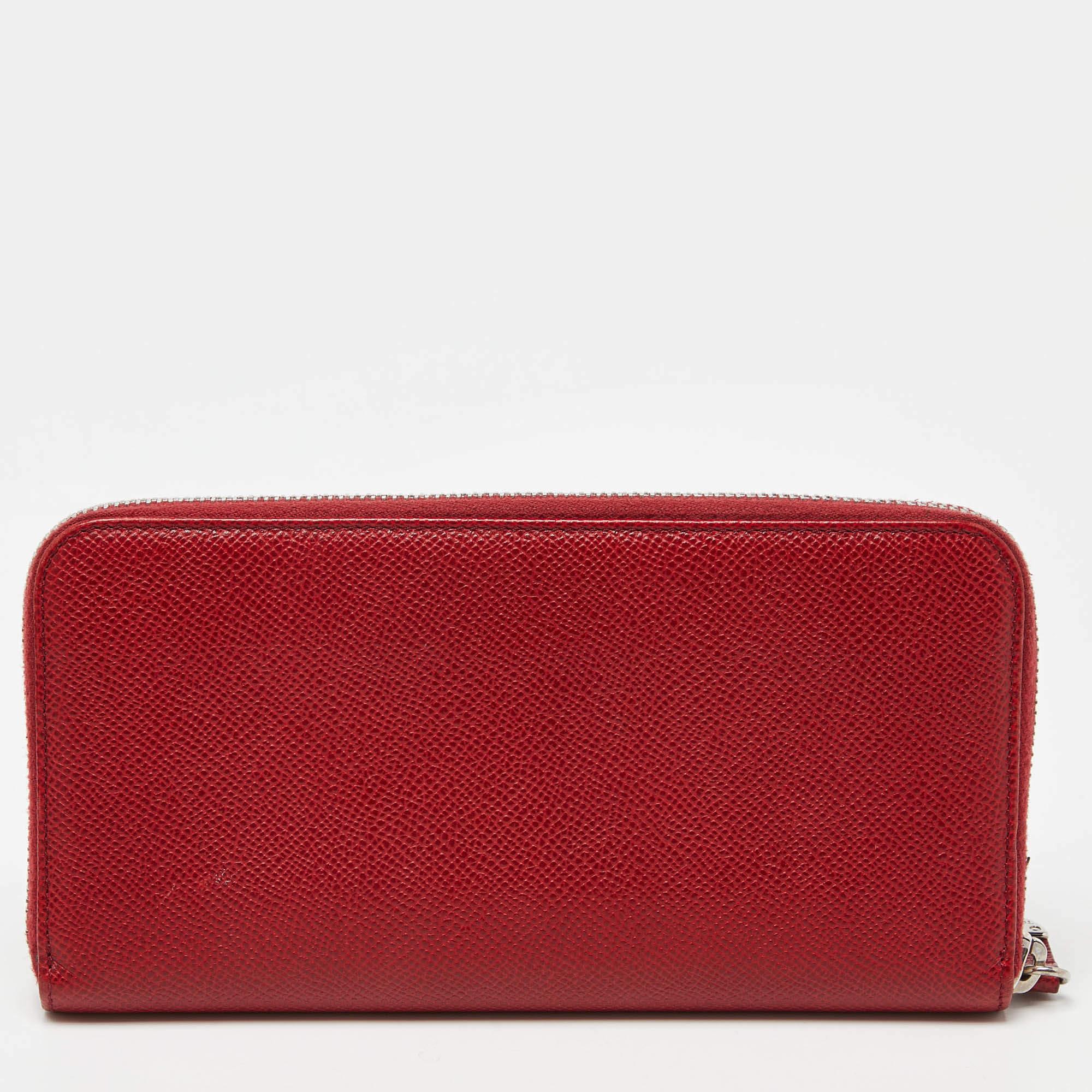 Women's Tod's Red Leather Zip Around Wallet For Sale