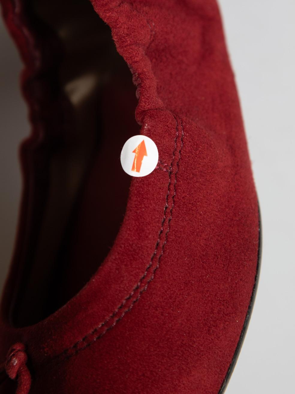 Tod's Ballet Flats en daim rouge Taille IT 37.5 en vente 3