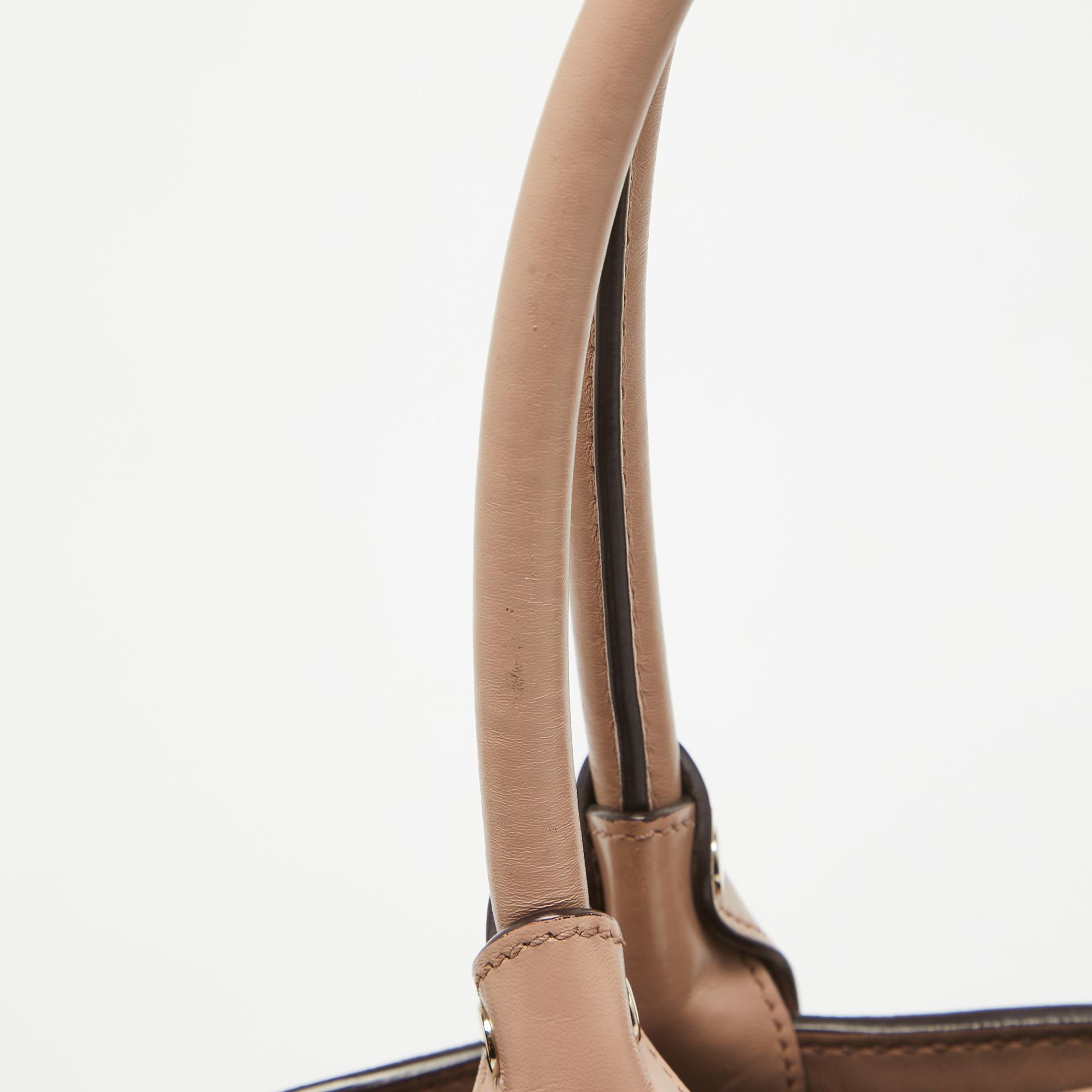 Tod's Rose Poudre Leather Cape Tote For Sale 1