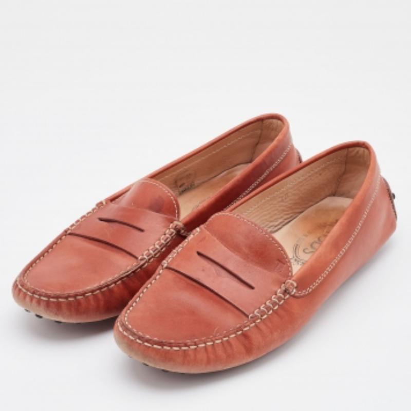 Gray Tod's Rust Orange Leather City Gommino Slip On Loafers Size 40 For Sale