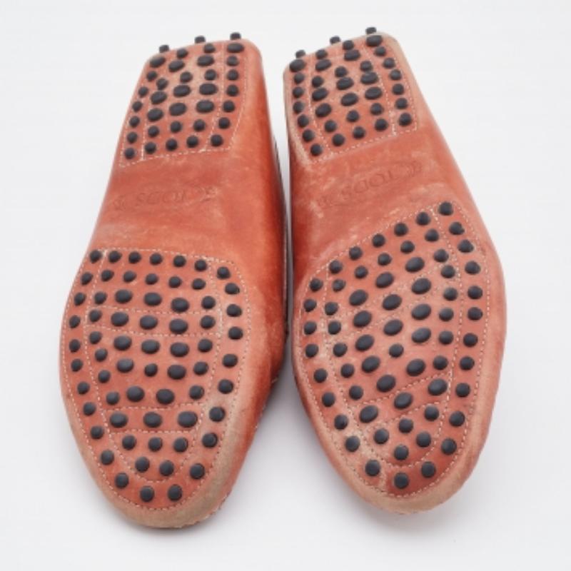 Tod's Rust Orange Leather City Gommino Slip On Loafers Size 40 For Sale 2
