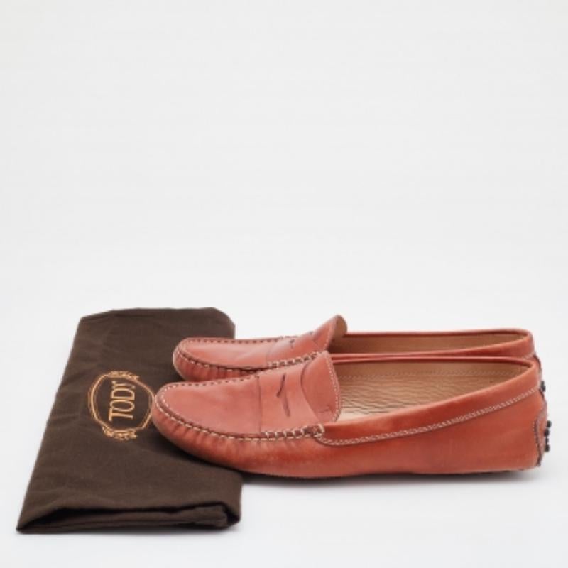 Tod's Rust Orange Leather City Gommino Slip On Loafers Size 40 For Sale 3