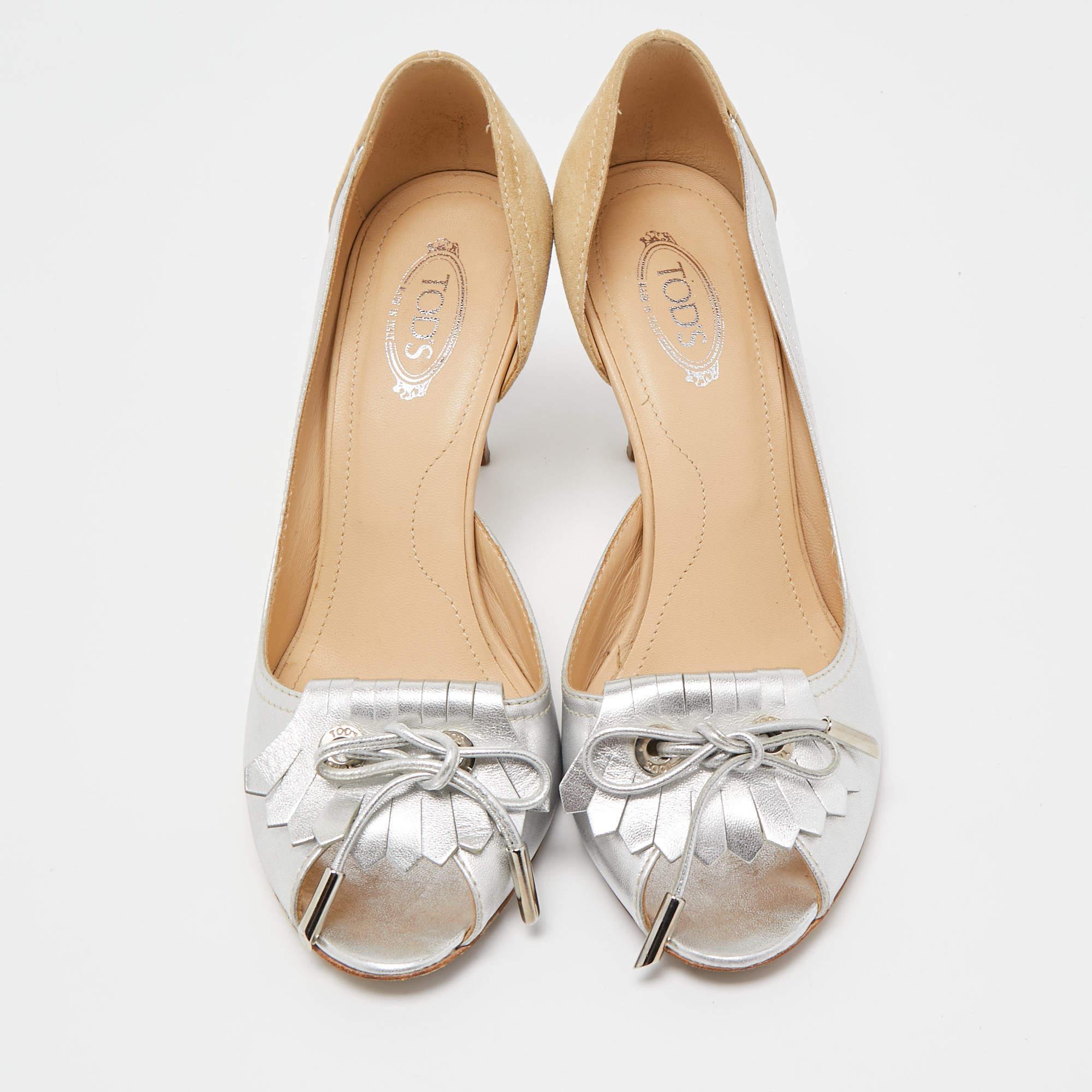 Tod's Silver/Beige Leather and Suede Peep Toe Dosary Pumps Size 37 In Good Condition For Sale In Dubai, Al Qouz 2