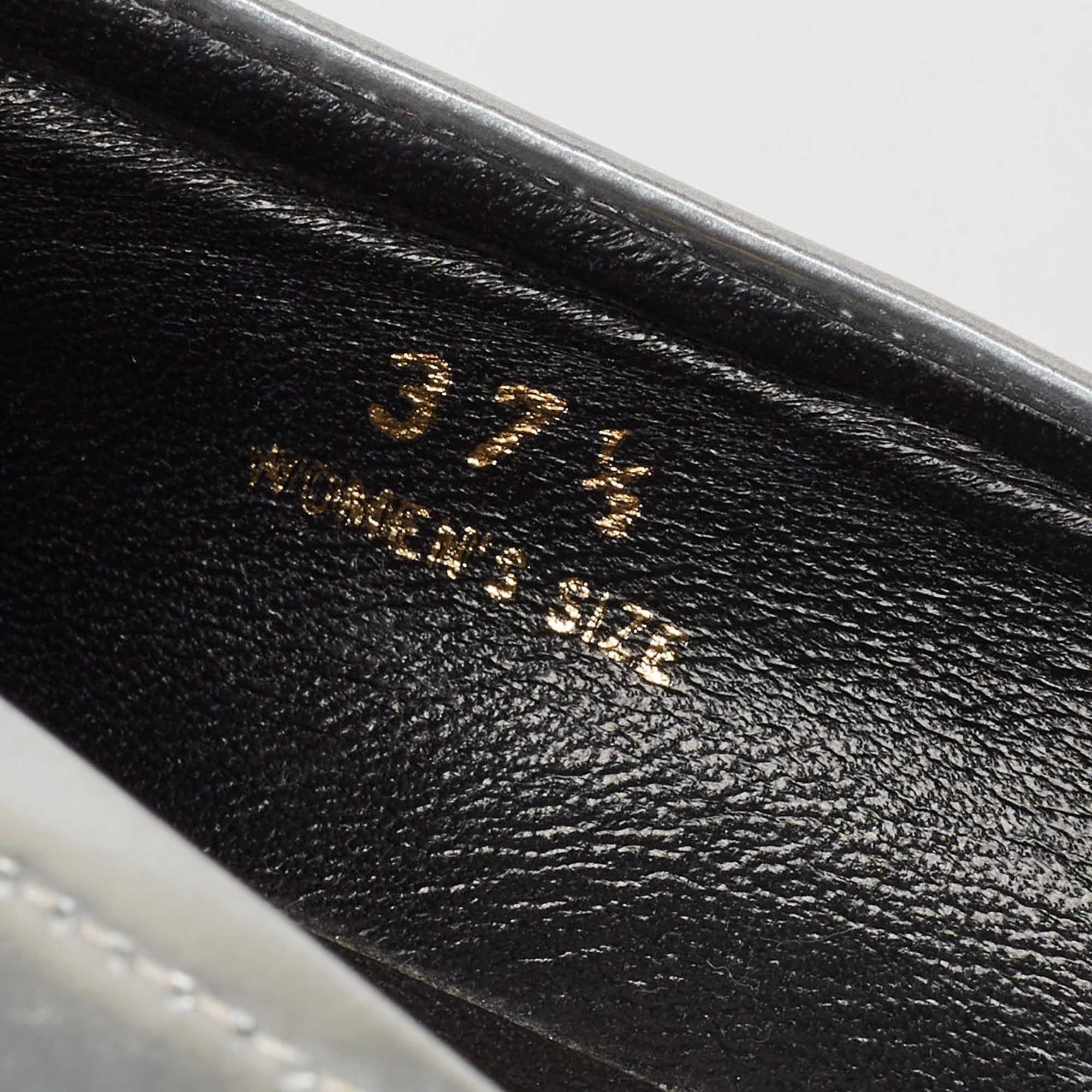 Tod's Silberne Loafer-Pumps aus Leder mit Fransendetail Größe 37,5 4
