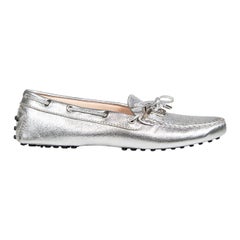 Tod's Silver Leather Heaven Logo Bow Loafers Size IT 38.5