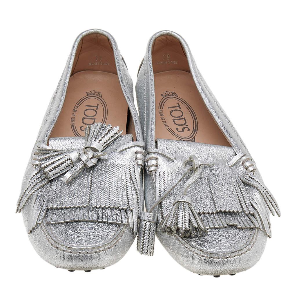 Women's Tod's Silver Leather Tassel Bow And Fringe Slip On Loafers Size 39 For Sale
