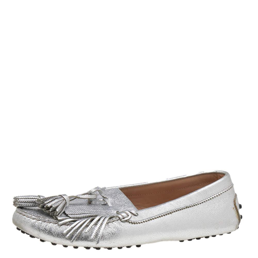 Tod's Silver Leather Tassel Bow And Fringe Slip On Loafers Size 39 For Sale 2