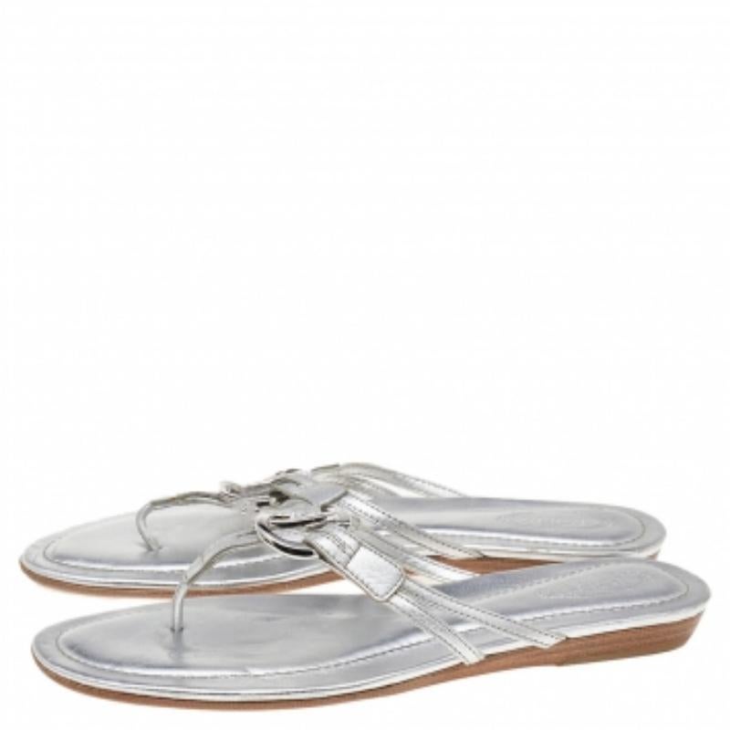 Tod's Sandales Thong plates en cuir argenté taille 38,5 2