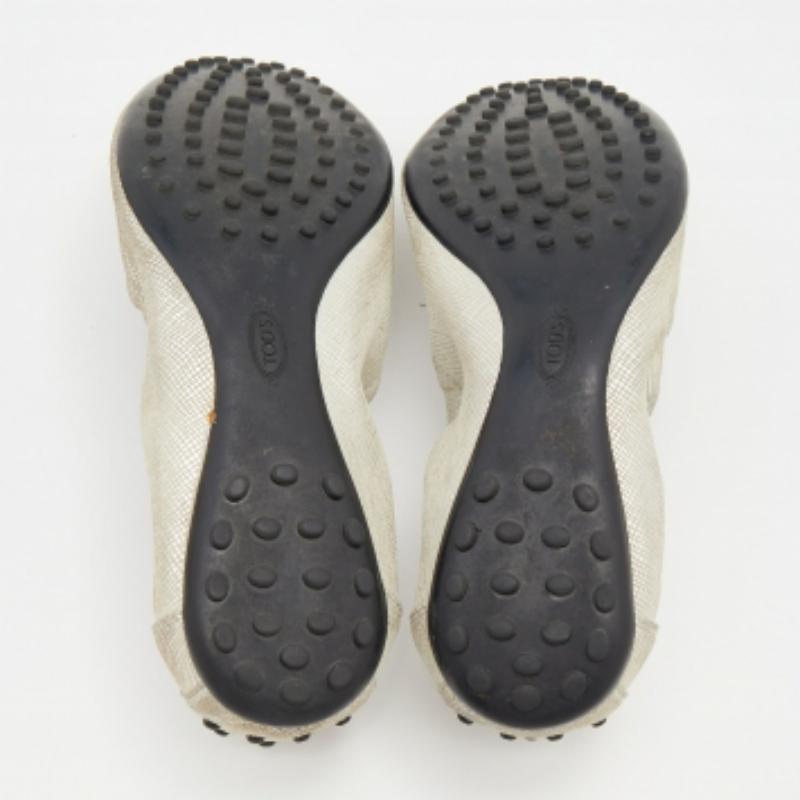 Donna Tod's Ballerine con fiocco in pelle nabuk testurizzata argento Taglia 39,5 in vendita