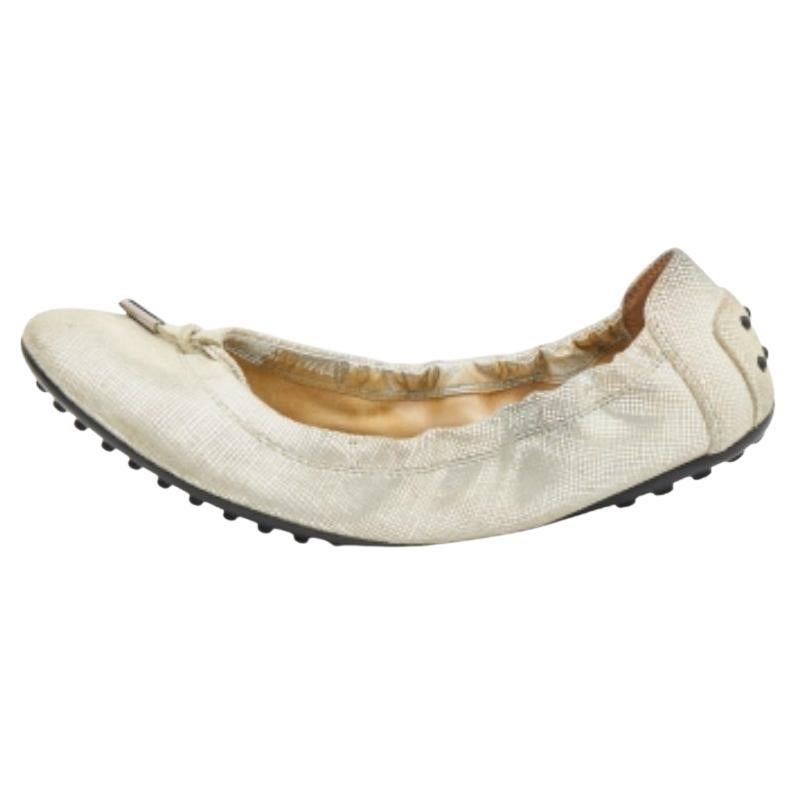 Tod's Ballerine con fiocco in pelle nabuk testurizzata argento Taglia 39,5