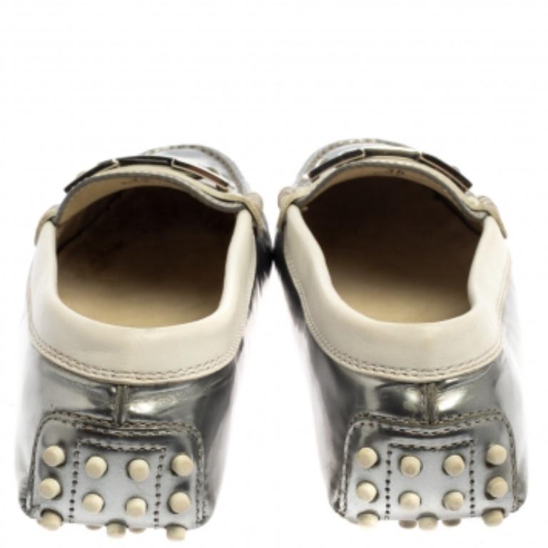 Women's Tod's Silver/White Patent and Leather Logo Buckle Loafers Size 36 For Sale