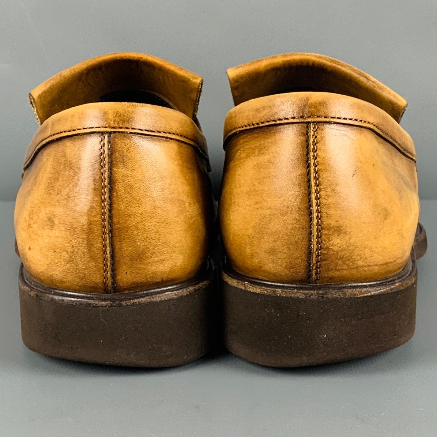 TOD'S Size 8 Brown Distressed Leather Tassels Loafers In Excellent Condition For Sale In San Francisco, CA