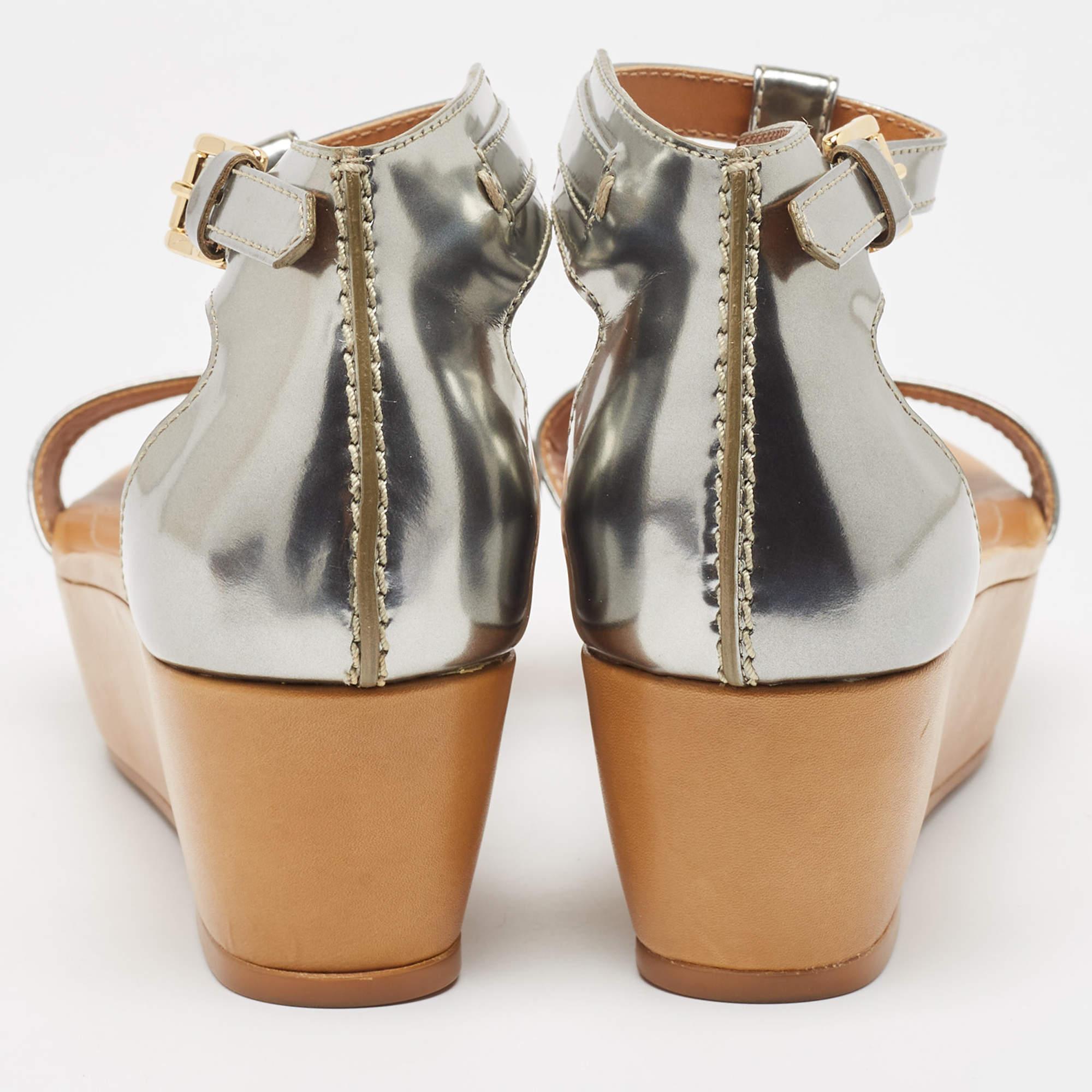 Women's Tod's Sliver Leather Wedge Ankle Strap Sandals Size 39 For Sale