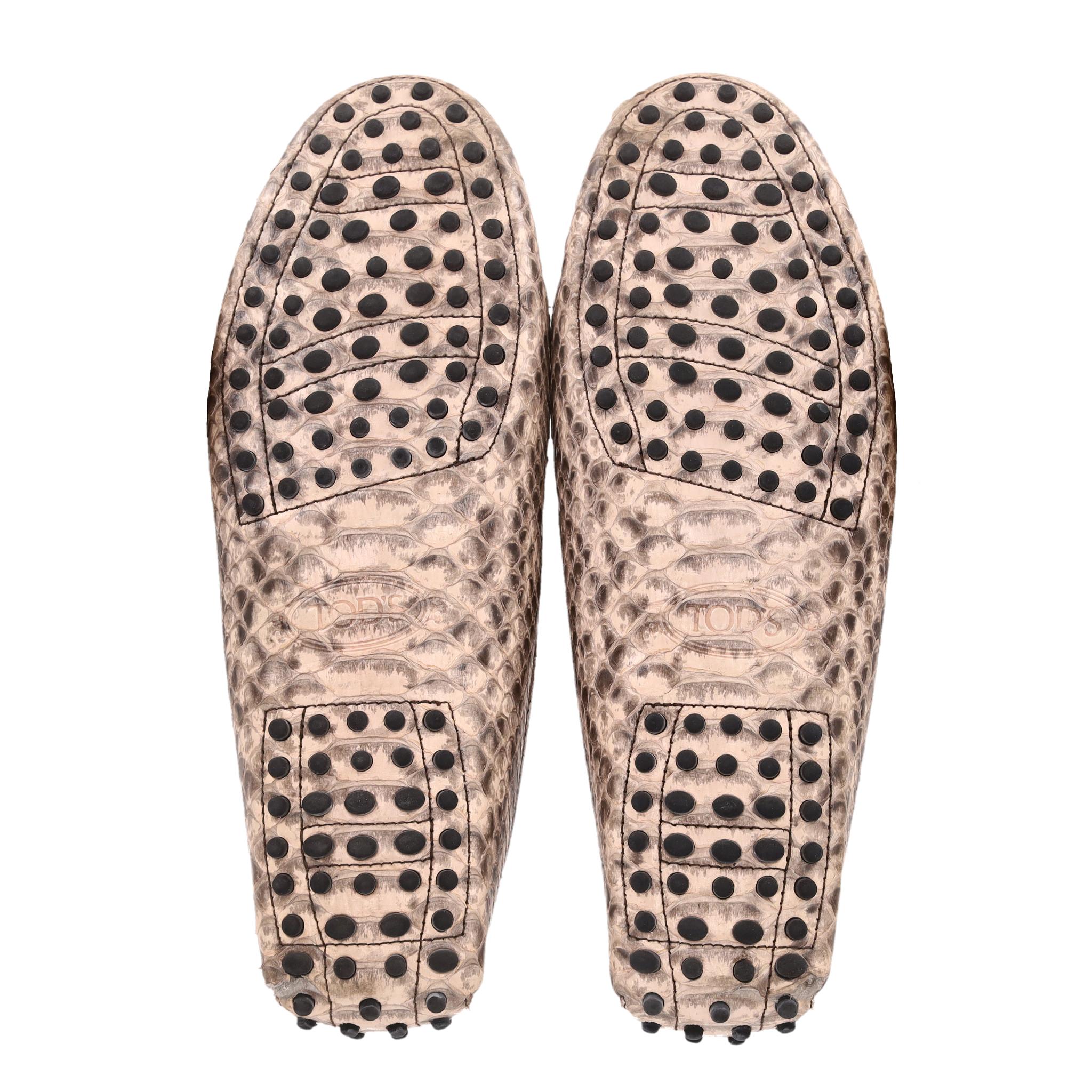 Donna Mocassini in pelle con stampa a serpente di Tod's in vendita