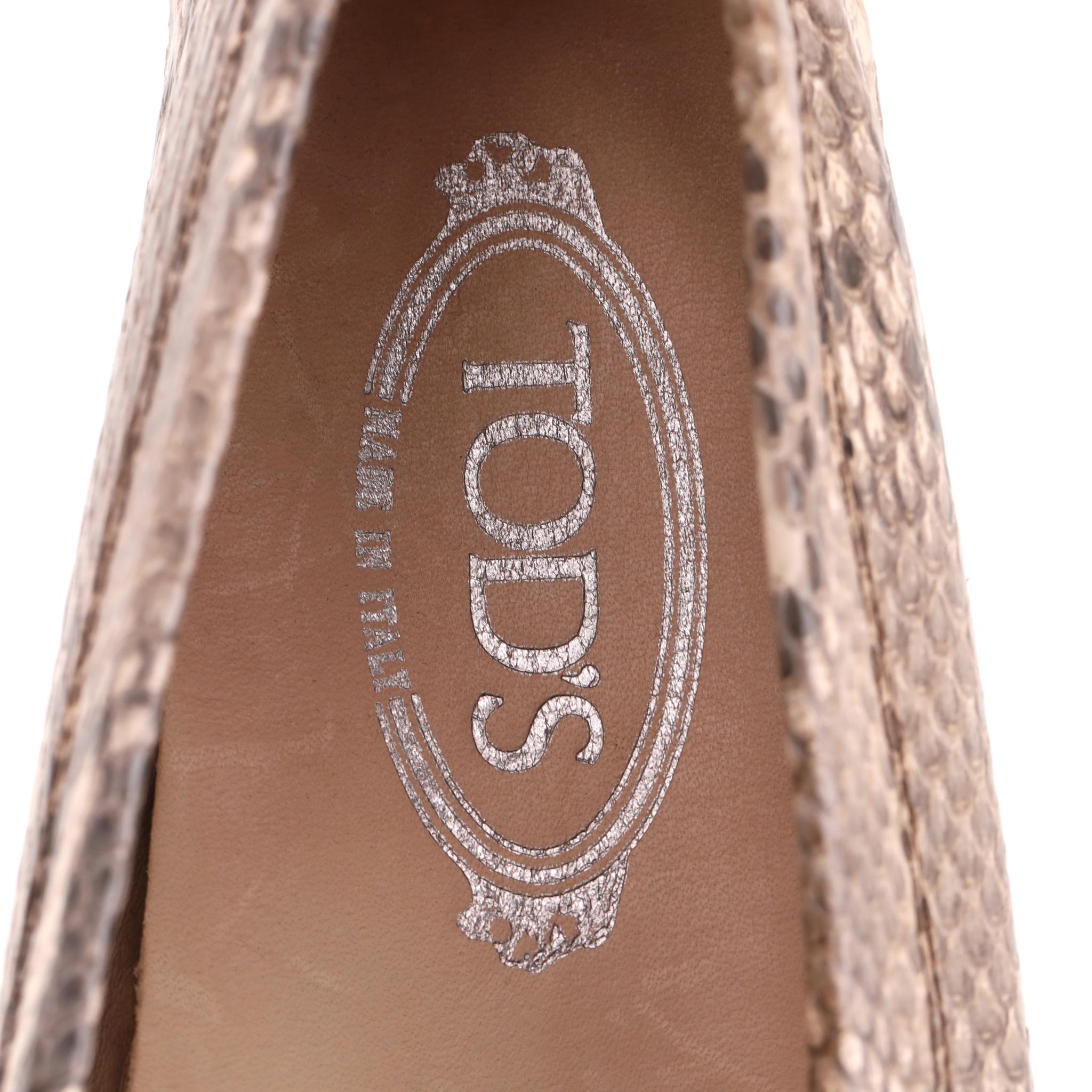 Mocassini in pelle con stampa a serpente di Tod's in vendita 1