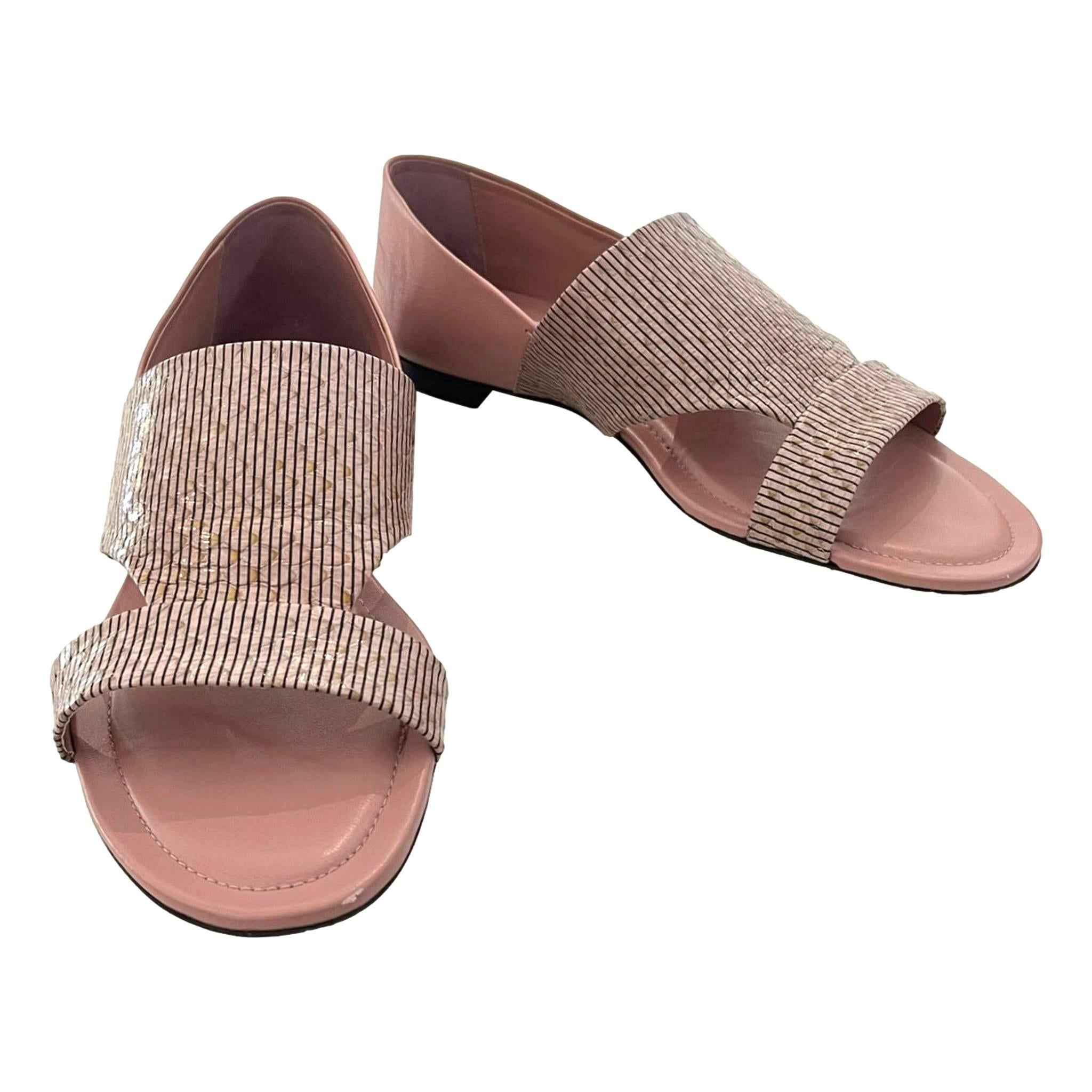 Marron Sandales en cuir gaufré de Tod's en vente