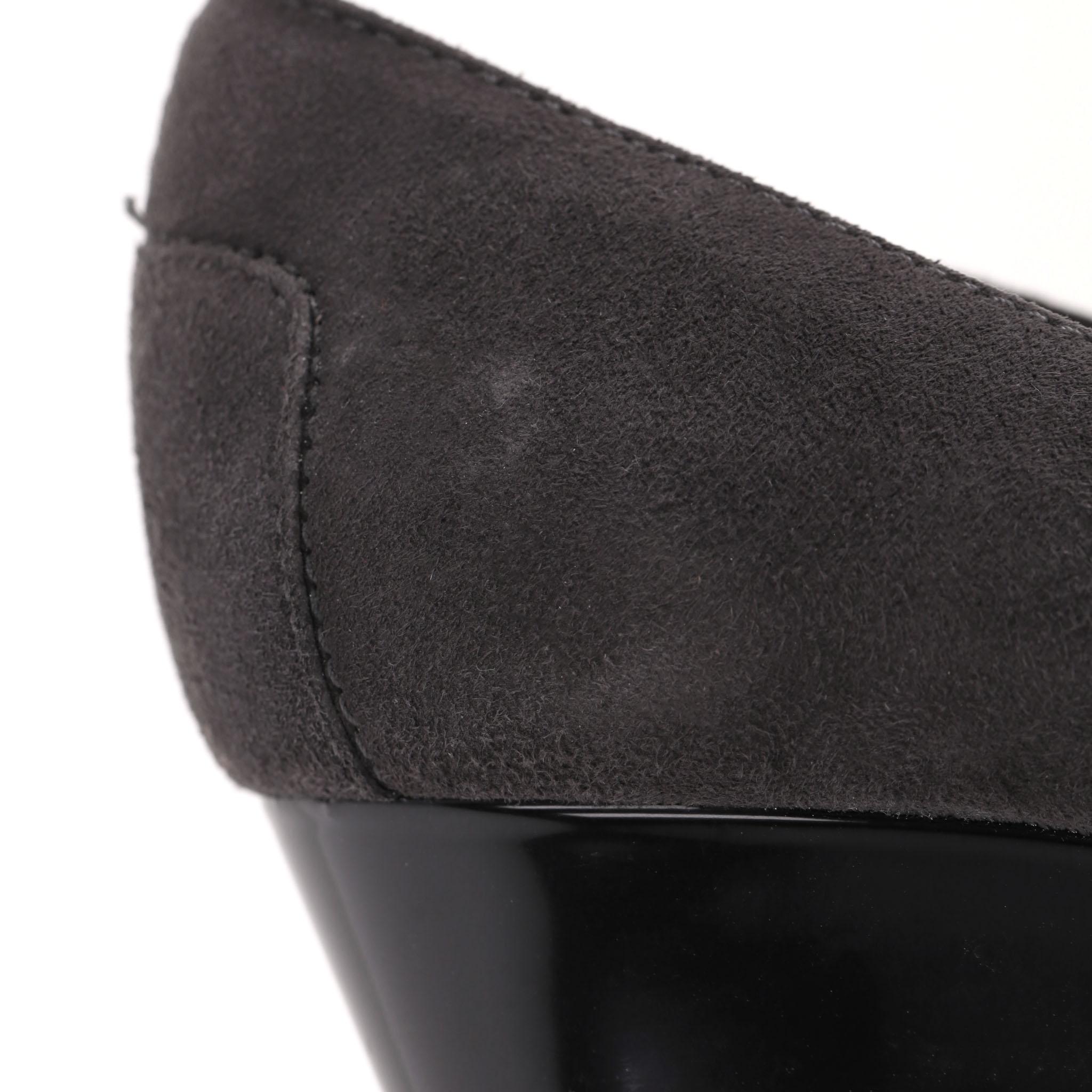 Tod's Wildleder-Keilpumps im Angebot 4