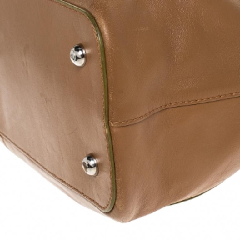 Marrone Tod's Tan Leather Buckle Satchel in vendita
