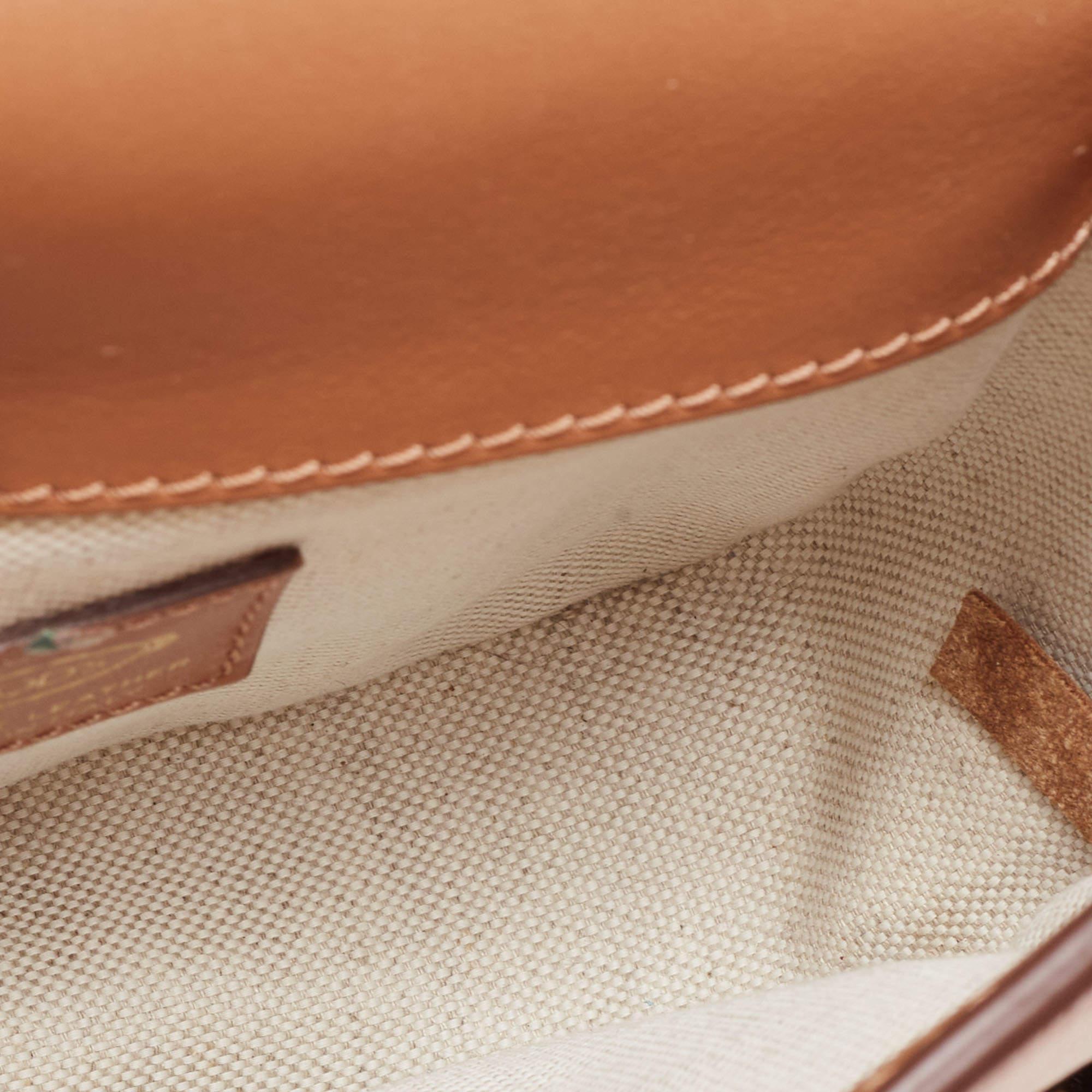 Tod's Tan Leather Mini kate Crossbody Bag In Excellent Condition In Dubai, Al Qouz 2