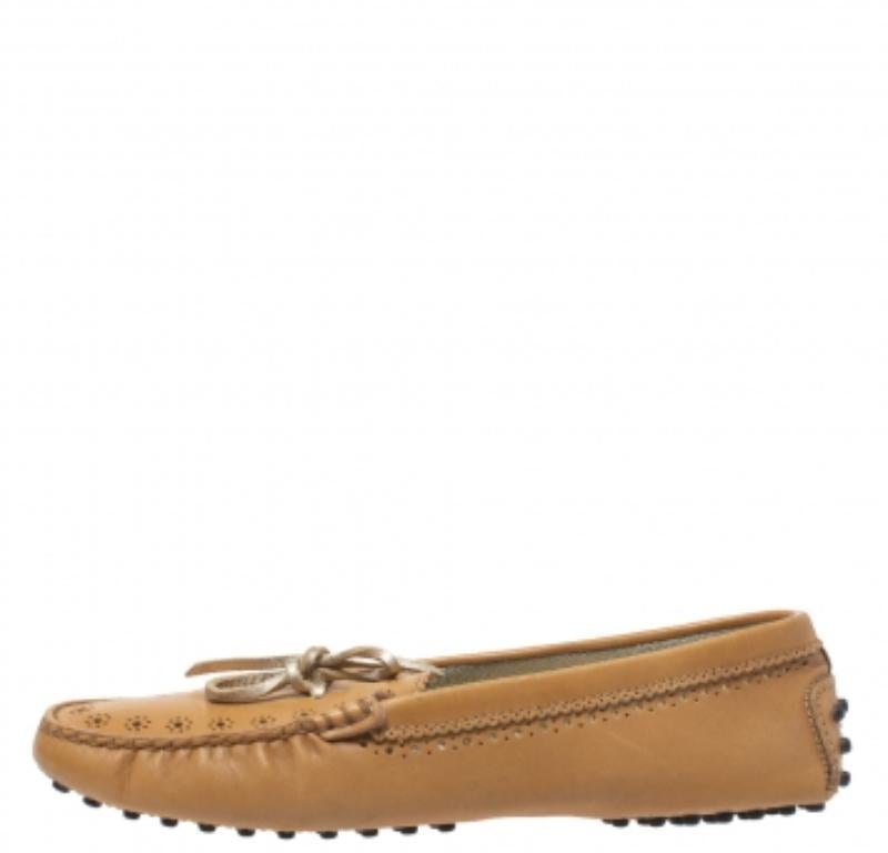 Women's Tod's Tan Perforated Leather Bow Loafers Size 37.5 For Sale