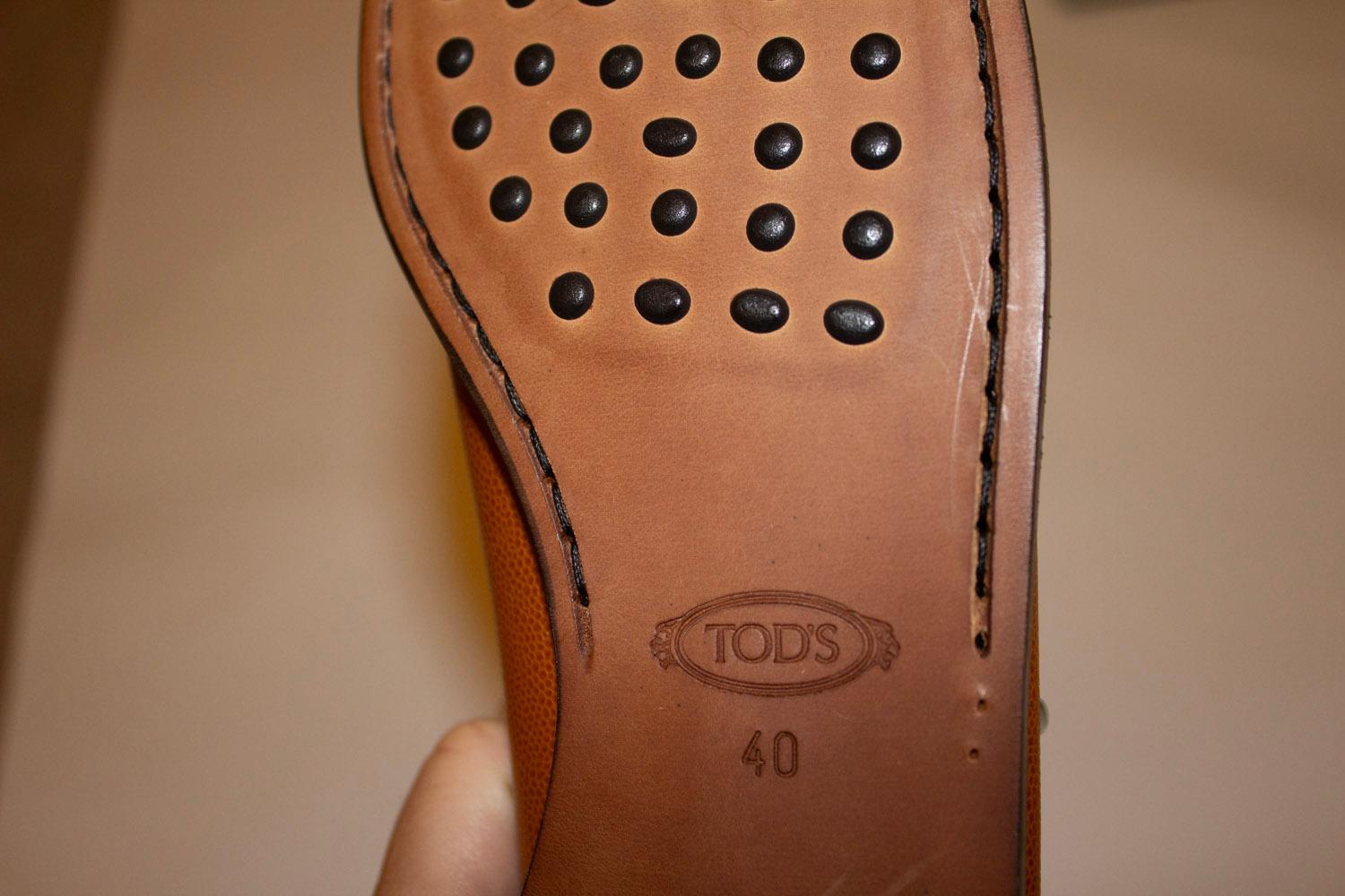 Women's or Men's Tods Tane Leather Penny Loafers For Sale