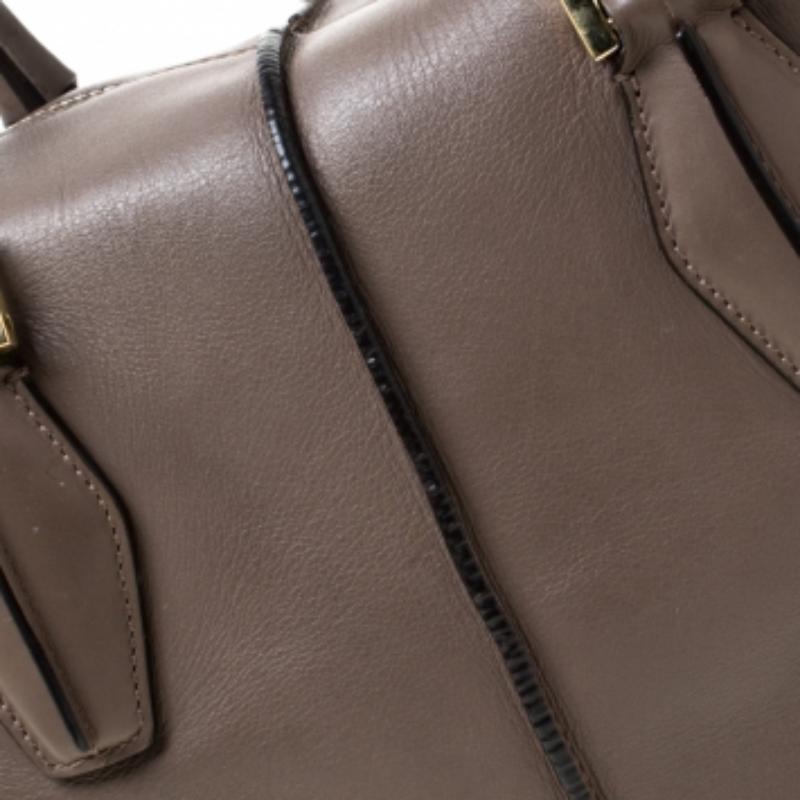 Tod's Taupe/Burgundy Pelle D & A Style Medium Tote in vendita 4