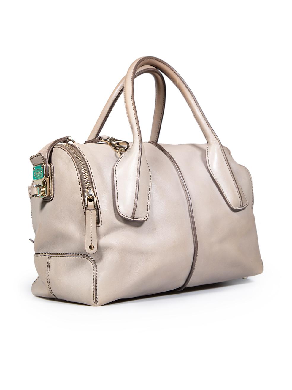 CONDITION is Good. General wear to the bag is evident. Light discolouration to the front, top, handle strap, shoulder strap, rear, sides, bottom, bottom four corners, right pocket lining, overall lining and rear pocket lining. Small scratches to the