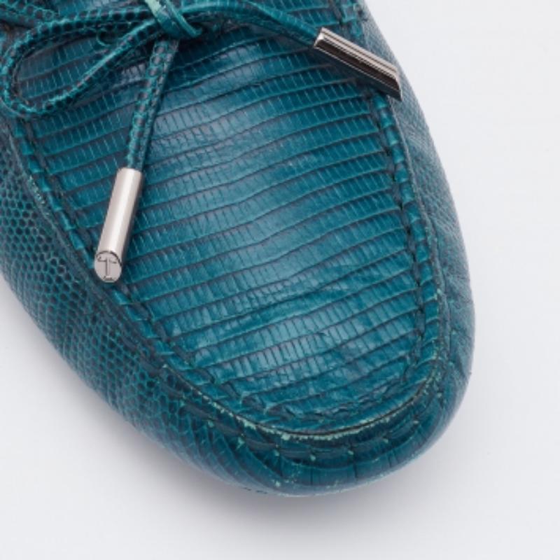 Tod's - Mocassins à enfiler en cuir avec nœud en forme de lézard - Bleu sarcelle - Taille 37,5 en vente 1