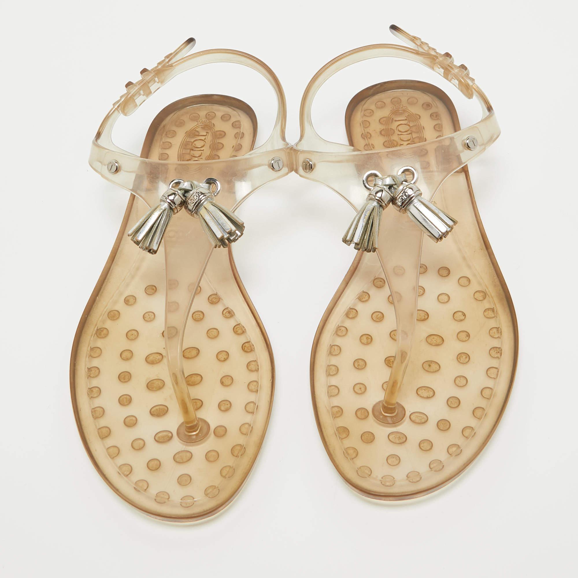 Tod's Transparente flache Zehensandalen aus Gummi mit Quaste und Schleife Größe 40 (Beige) im Angebot