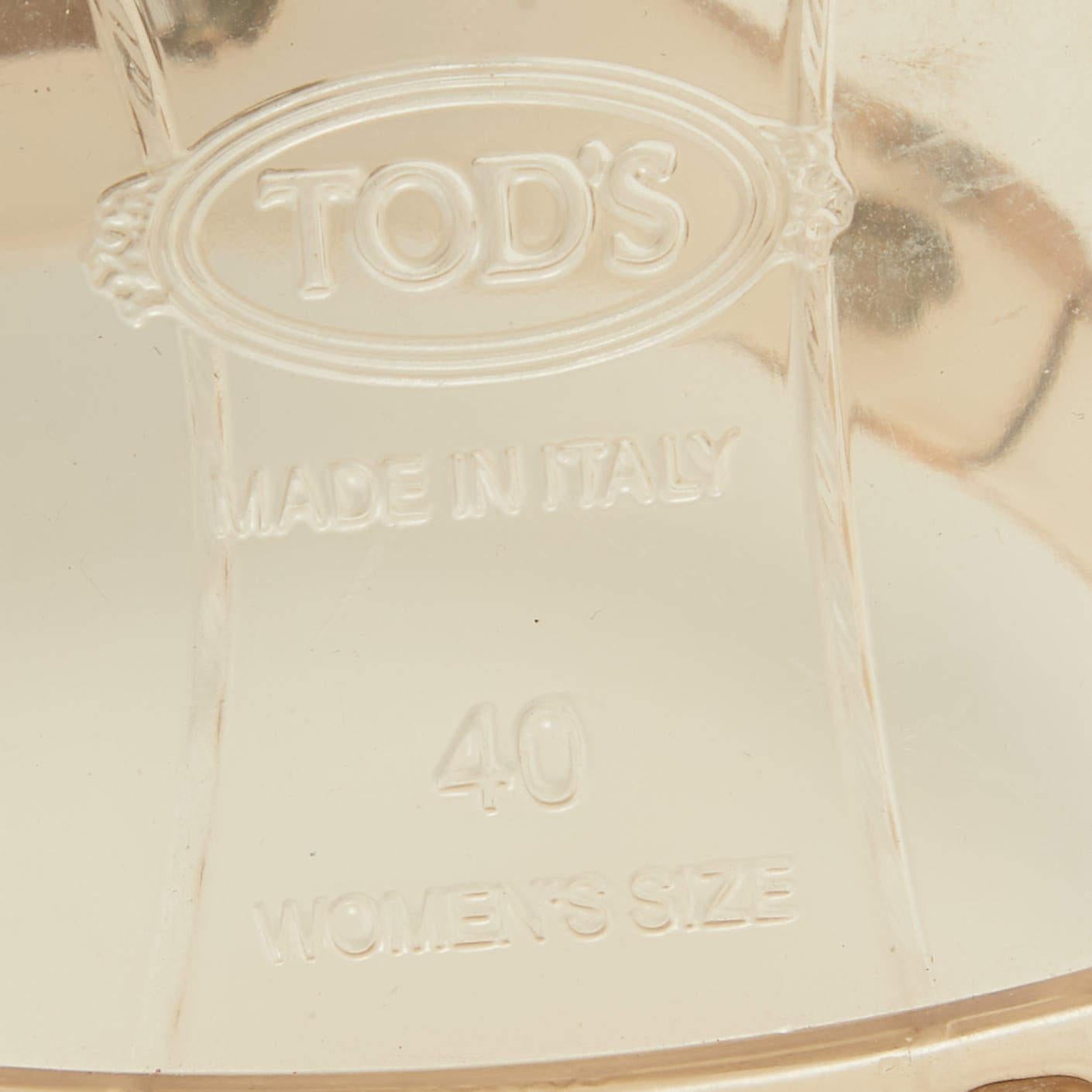Tod's Transparente flache Zehensandalen aus Gummi mit Quaste und Schleife Größe 40 im Angebot 3